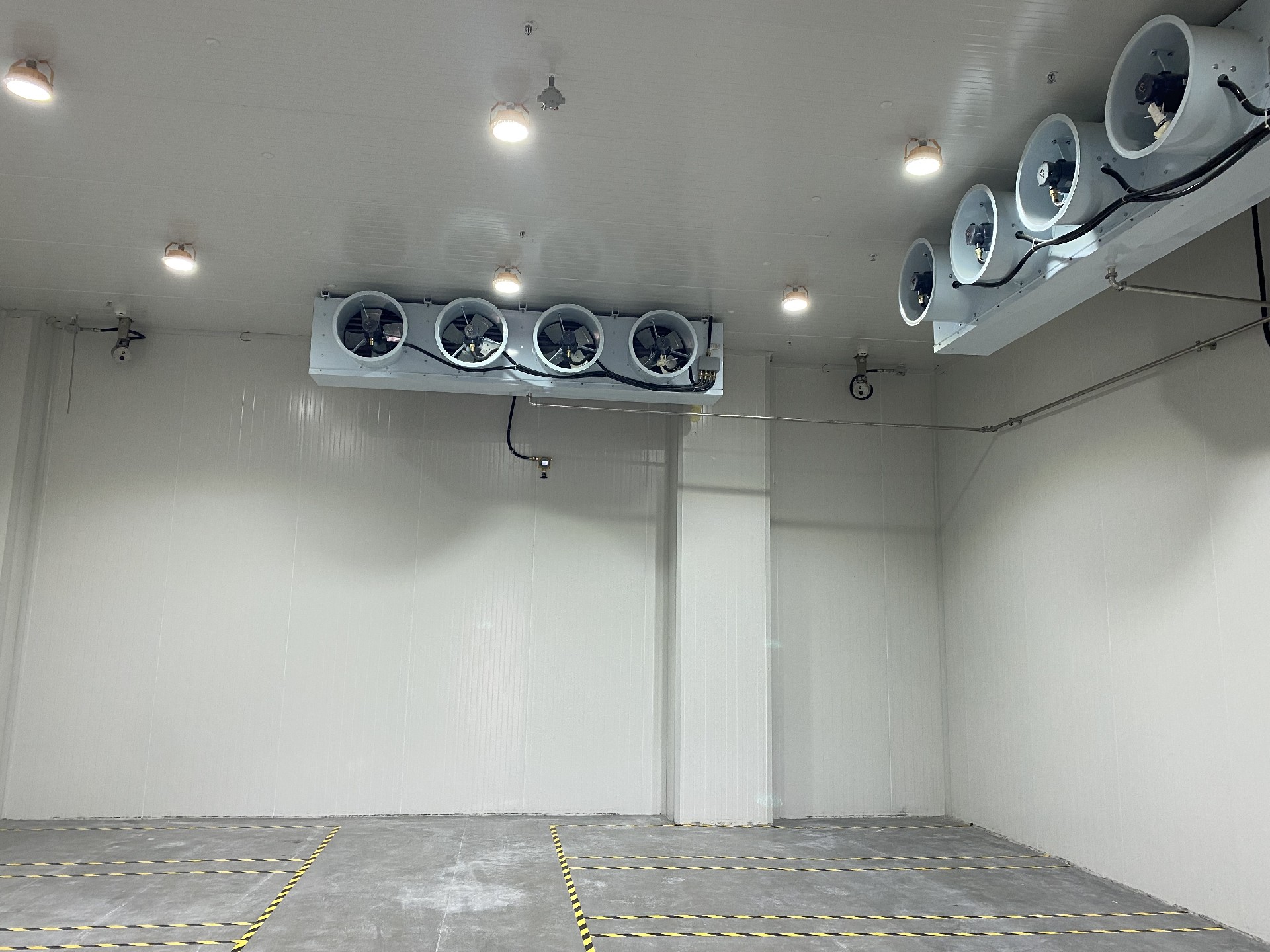 中電三建造1008m3廈門中航鋰電防爆庫(kù)二期工程案例 中電三建造1008m3廈門中航鋰電防爆庫(kù)二期工程案例